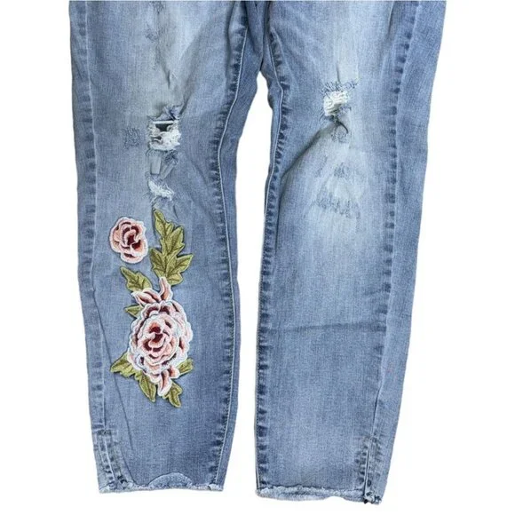 A.N.A Women's Size 10 Blue Light Wash Rose Embellished Distressed Stretch Jeans - Picture 2 of 8